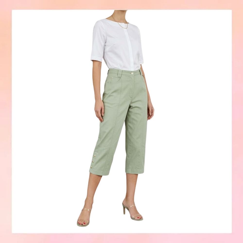 Jamie Sadock Sage Green Capri Pants Size 10 Golf Hiking Outdoor Snap Hem Pocket